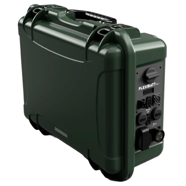 Nærbilde av Flexbatt Pro-Mil, et kraftig batteri plassert i en robust Nanuk-koffert. Bildet viser tydelige tilkoblingspunkter.